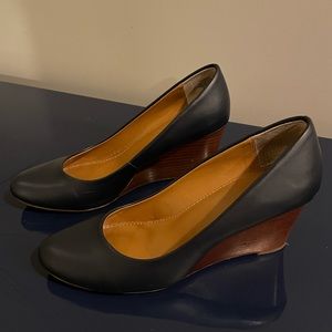 Nine West navy blue wedge pumps, 8.5